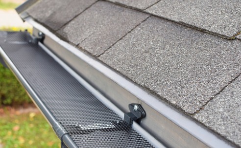 plastic-rain-gutter-picture-id1030178214